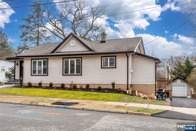 35 Roosevelt Ave in Westwood, NJ - Building Photo - Building Photo