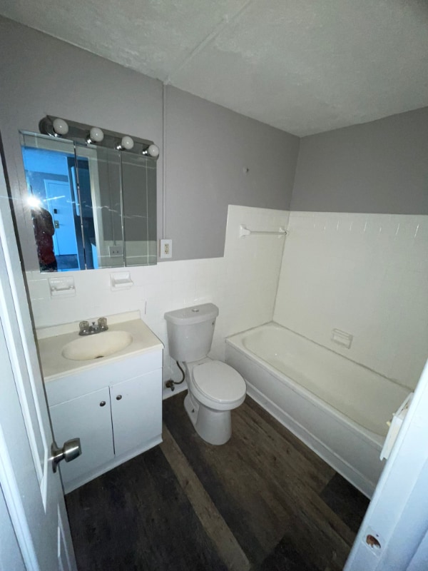 13420 Euclid Ave in East Cleveland, OH - Building Photo - Building Photo