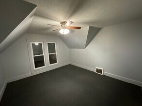 211 5th St in Elyria, OH - Building Photo - Building Photo