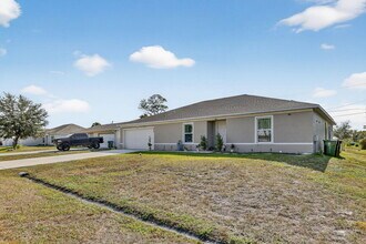 644 SW Hoffenberg Ave in Port St. Lucie, FL - Building Photo - Building Photo