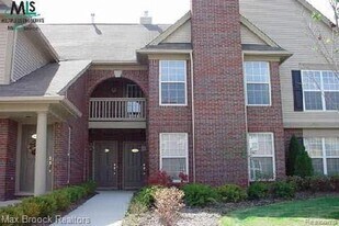 28431 Carlton Way Dr in Novi, MI - Building Photo