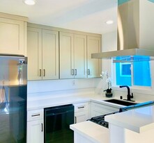 2743 Fairmount St in Los Angeles, CA - Building Photo