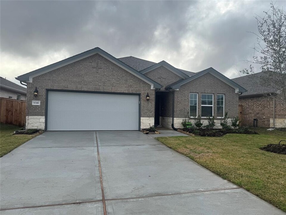6346 Brazos Trl Dr in Richmond, TX - Building Photo