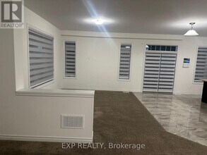 22 Brewis St in Brant, ON - Building Photo - Building Photo