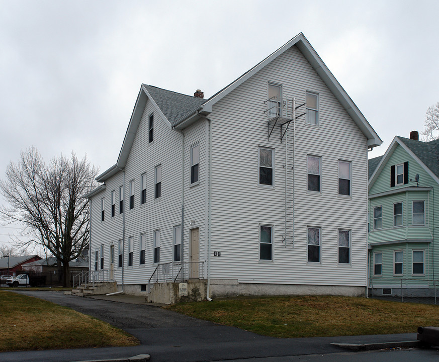 16 Hodges Ave in Taunton, MA - Building Photo