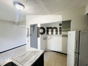 828 Whitethorne Ave in Columbus, OH - Building Photo - Building Photo
