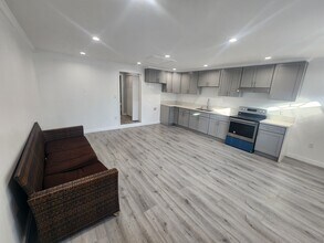 5107 Mammoth Ave, Unit 5109 Mammoth in Sherman Oaks, CA - Foto de edificio - Building Photo