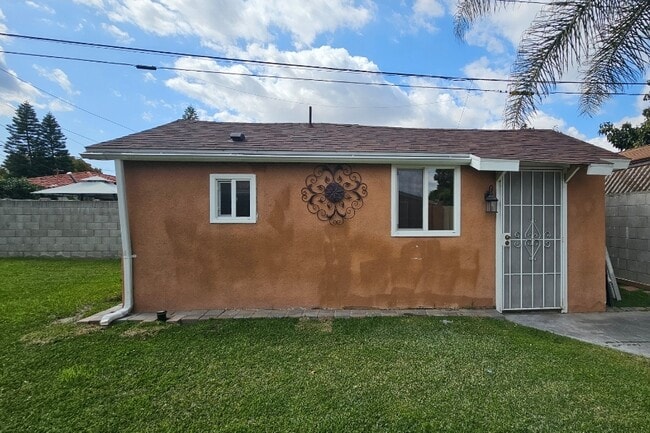 13939 Facade Ave, Unit Studio