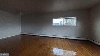 1606 Rhawn St, Unit 5 in Philadelphia, PA - Building Photo