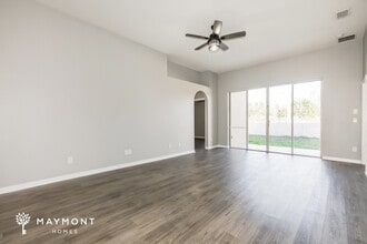 1128 Vinetree Dr in Brandon, FL - Building Photo - Building Photo