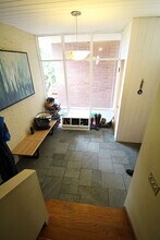 6042 50th Ave NE in Seattle, WA - Building Photo - Building Photo