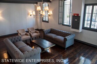 326 Normandie Ave in Los Angeles, CA - Building Photo - Building Photo