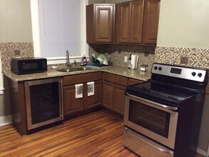 166 Quail St, Unit 2 in Albany, NY - Building Photo - Building Photo