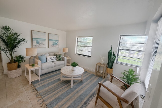 Cielo Miami Beach Apartments in Miami Beach, FL - Building Photo - Building Photo