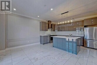 29 Prosperity Wy in East Gwillimbury, ON - Building Photo - Building Photo