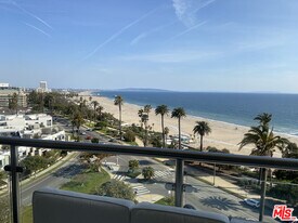 201 Ocean Ave Ext in Santa Monica, CA - Building Photo