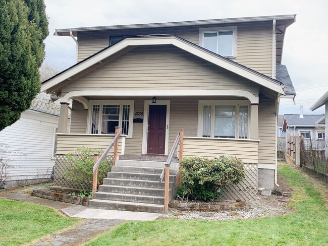 property at 1536 Humboldt St