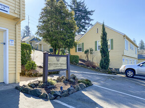 Piccolo Collina Apartments in Portland, OR - Building Photo - Building Photo