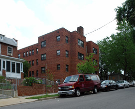 917 48th St NE in Washington, DC - Building Photo - Building Photo