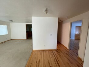 2355 Marjorie Ave in Eugene, OR - Building Photo - Building Photo