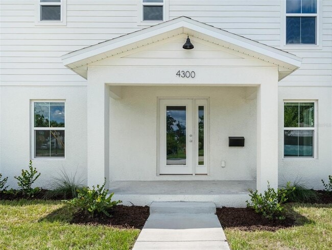 4300 5th Ave S in St. Petersburg, FL - Building Photo - Building Photo