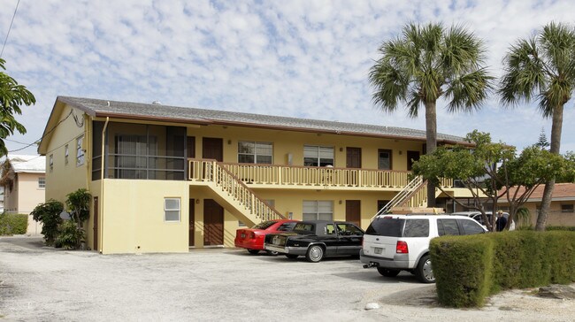 521 NE 43rd St in Boca Raton, FL - Foto de edificio - Building Photo
