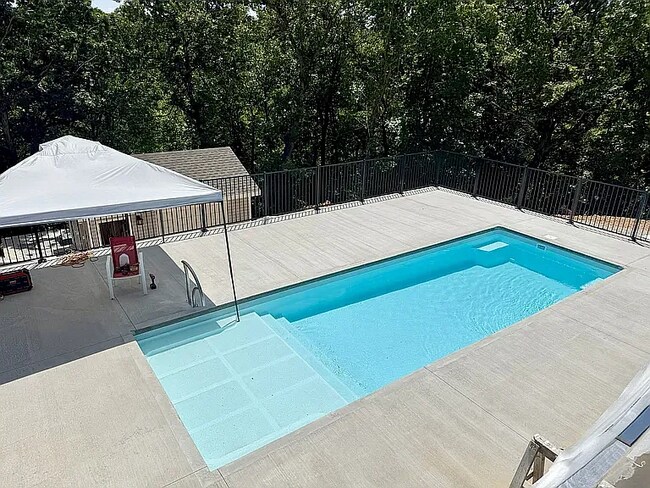 47 Crystal Springs Rd in Linn Creek, MO - Building Photo - Building Photo