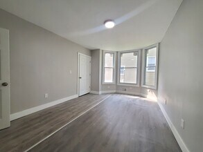 146 S Clinton St in East Orange, NJ - Building Photo - Building Photo