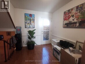 976 Raintree Ln in Mississauga, ON - Building Photo - Building Photo