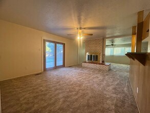 20 Wildy Dr in Roswell, NM - Building Photo - Building Photo