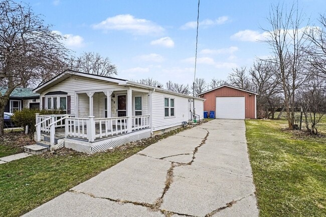 918 Moore St in Davison, MI - Building Photo - Building Photo