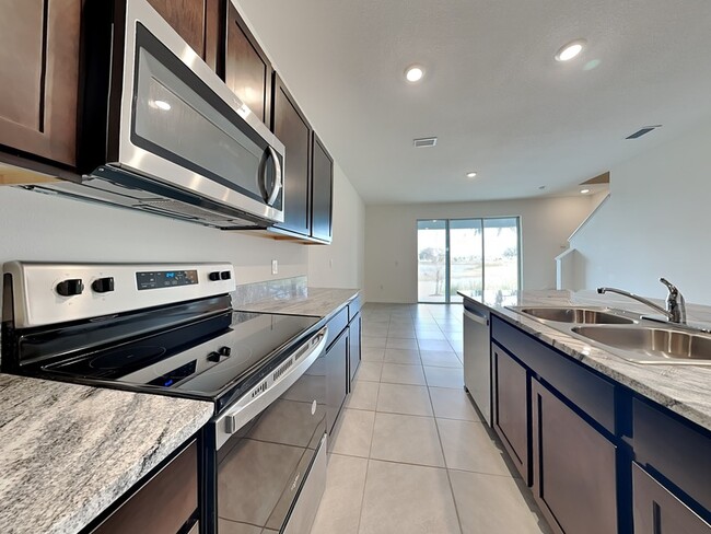 5254 Dragonfly Dr in Wildwood, FL - Building Photo - Building Photo