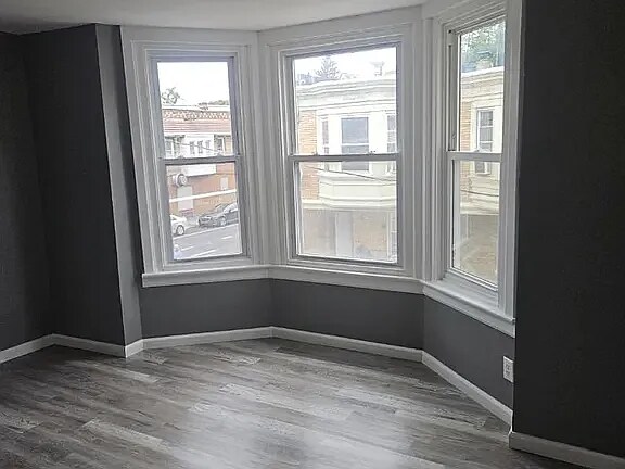 5555 Crowson St in Philadelphia, PA - Building Photo - Building Photo