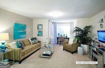 100 Akers Ridge Dr SE in Atlanta, GA - Building Photo - Building Photo