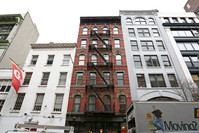 135 W 24th St in New York, NY - Foto de edificio - Building Photo