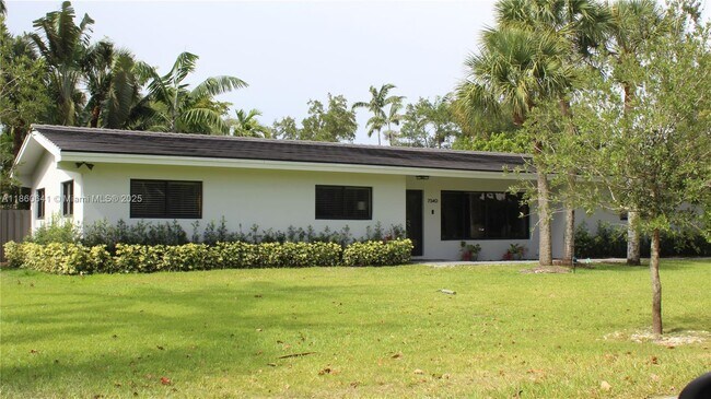 7340 SW 105th Terrace in Miami, FL - Building Photo - Building Photo