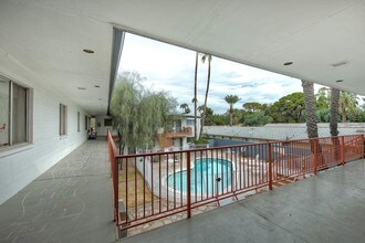 The Estates at Medlock in Phoenix, AZ - Foto de edificio - Building Photo