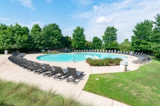 1035 S Barnett Shoals Rd in Athens, GA - Building Photo - Building Photo