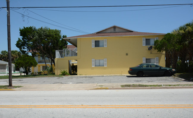 515 Silver Beach Ave in Daytona Beach, FL - Foto de edificio - Building Photo