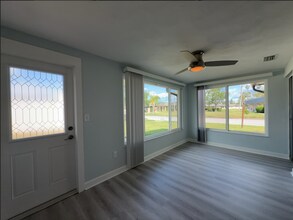 4411 Rustic Dr in New Port Richey, FL - Building Photo - Building Photo