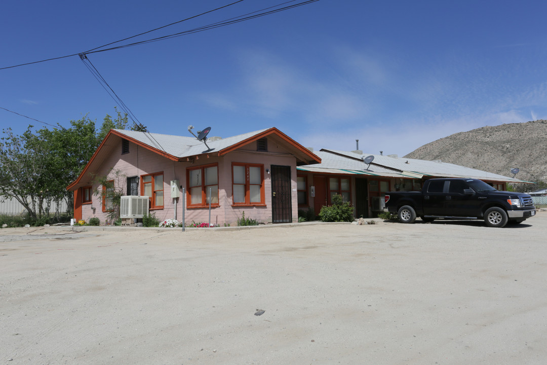 7280 Apache Trl in Yucca Valley, CA - Building Photo