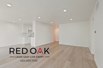1489 S Canfield Ave, Unit 204 in Los Angeles, CA - Building Photo - Building Photo