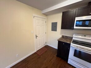 518 Armishaw Rd in Nanaimo, BC - Building Photo - Building Photo