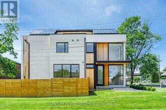 739 Ebony Ave in Mississauga, ON - Building Photo - Building Photo