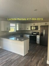 745 Howard Dr in Lebanon, MO - Building Photo - Building Photo