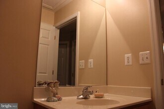 14186 Hunters Run Way in Gainesville, VA - Building Photo - Building Photo