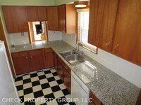 5800 S Main St photo'