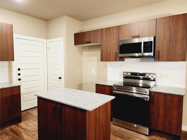property at 9736 Grosbeak Ln
