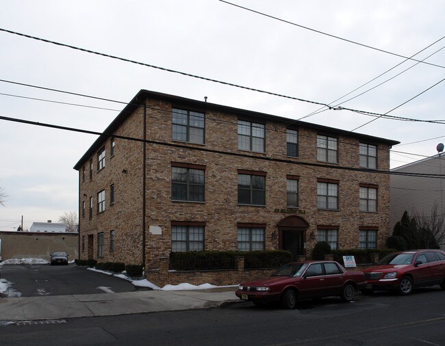 22 Belmont Ave in Bloomfield, NJ - Building Photo - Building Photo