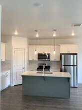 897 Portman Wy in Saratoga Springs, UT - Building Photo - Building Photo
